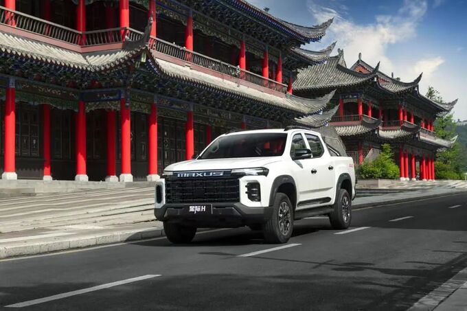 上汽大通发布全新高端皮卡品牌星际 9.28万元起售-图8