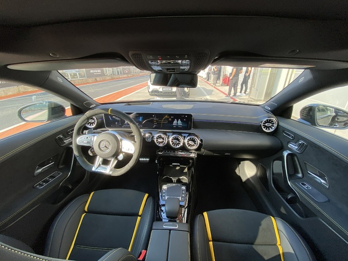 奔驰AMG CLA 45 S抢先实拍 搭2.0T/今晚上市-图13