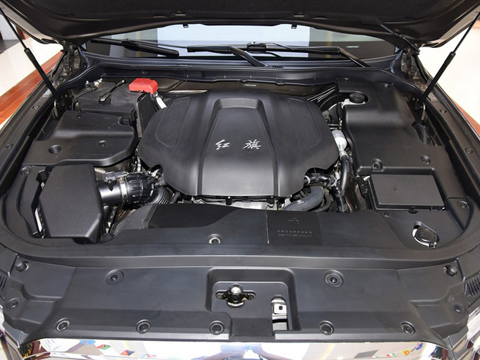 260牛·米,300牛·米,传动系统均匹配的是6速手自一体变速箱