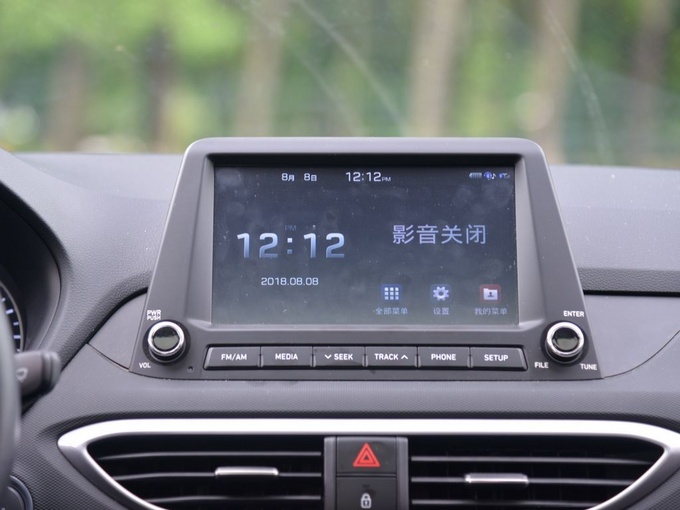 90后的新选择 悦动/桑塔纳/福睿斯同价你买谁-图15