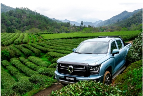 抢先试驾10万元级8at自动挡皮卡长城金刚炮