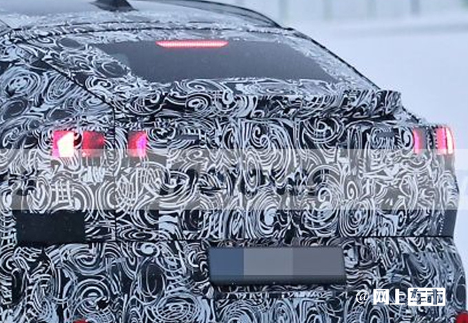 宝马全新一代X2曝光变身轿跑SUV/明年国产-图6