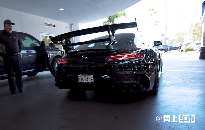 梅赛德斯-AMG全新GT性能比911还猛/新配色更抢眼-图5