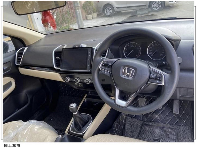 本田“小号雅阁”实车街拍 搭1.0T引擎/内饰简洁！-图3