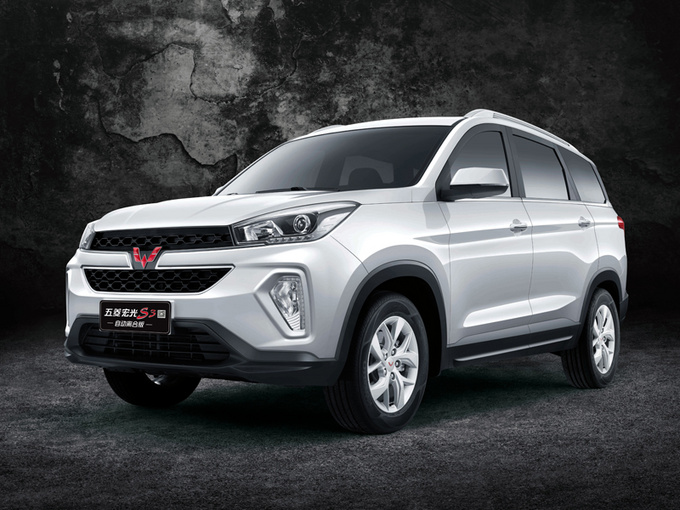五菱宏光三款新车开卖 多花3千买自动挡SUV-图1