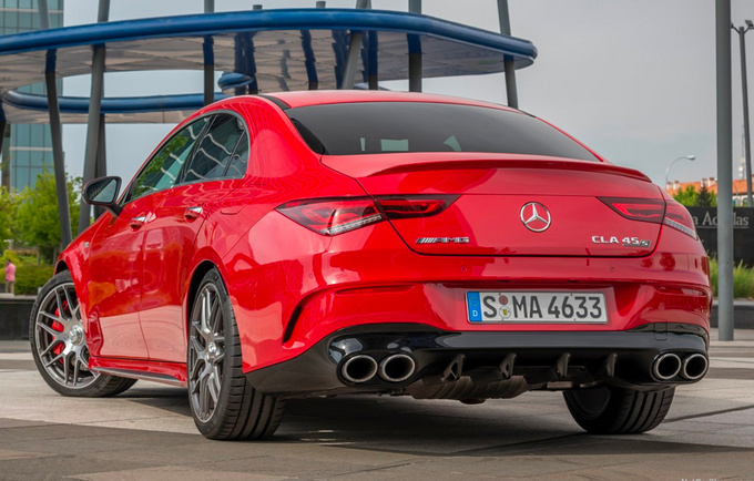 全新AMG GLA/CLA 45上市 54.48万起售 搭最强2.0T-图2