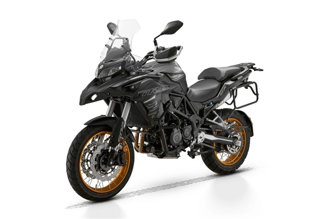 这就是钱江贝纳利trk702高价在意大利被哄抢