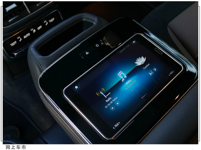 梅赛德斯-AMG新GLS 63实拍动力比宝马X5M还强-图10