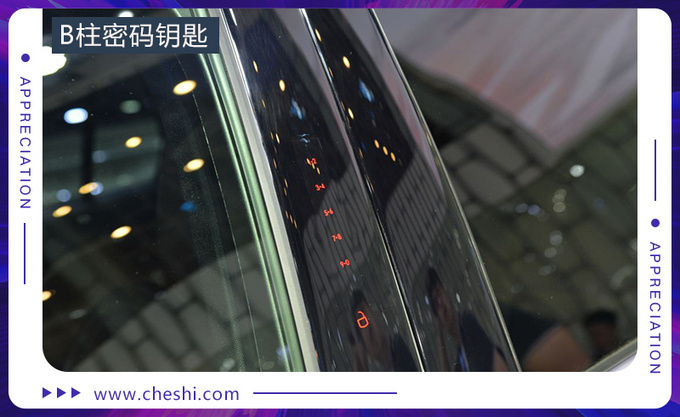 标配3.0T动力竞争奥迪Q7 林肯全新飞行家实拍解析-图1