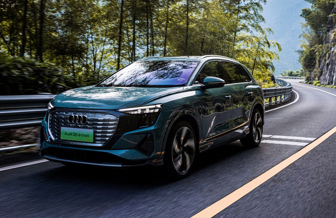 底盘运动第二排舒适试驾40万的六/七座SUV奥迪Q5 e-tron-图15