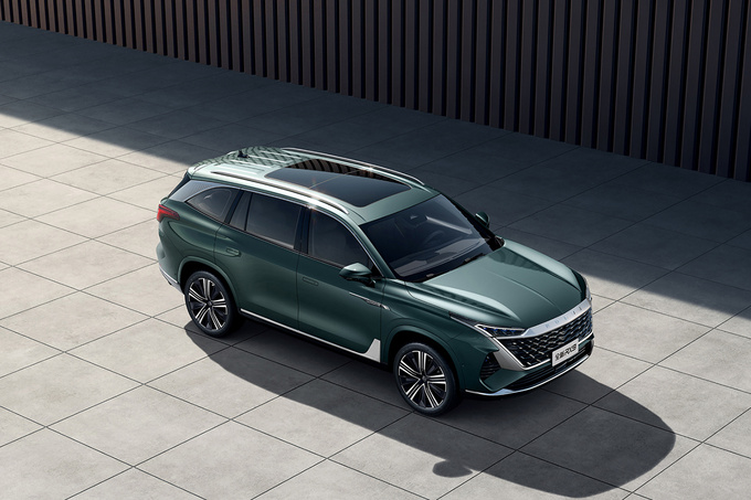 荣威rx9开启预售 全新中大型suv 预售价20万元起-图1