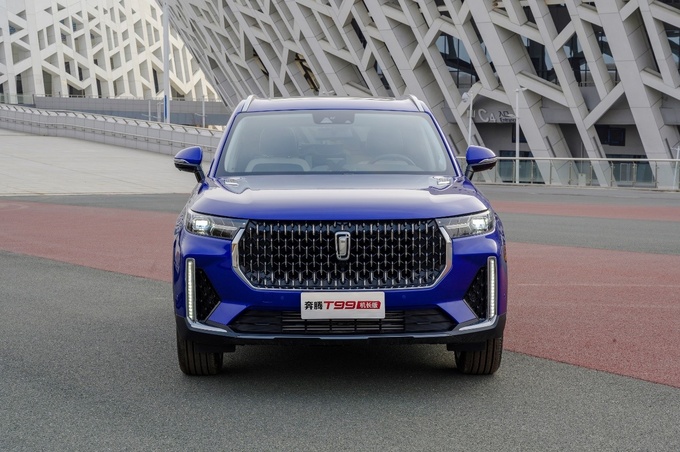 自主旗舰suv实力对决奔腾t99告诉你啥叫硬核