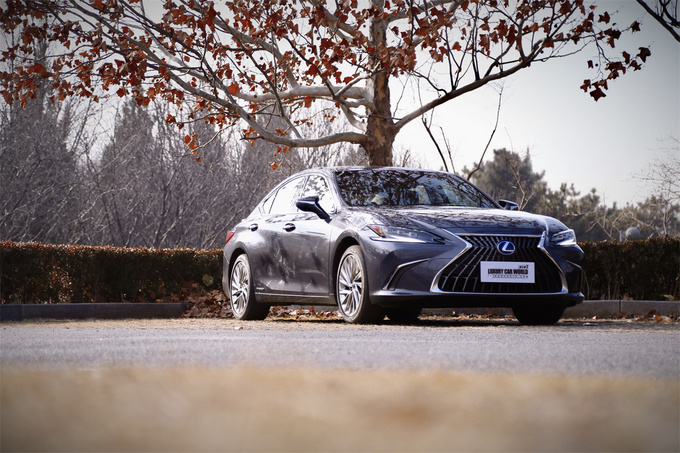 豪华180评测雷克萨斯es顶配评分刚刚过百