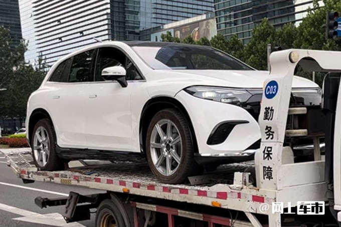 奔驰EQS SUV实拍曝光或阉割后轮转向 最快年内上市-图2