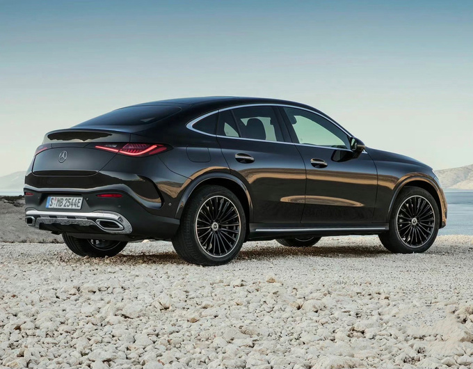 全新奔驰glc轿跑首发亮相 家族内饰/车尾更时尚-图4