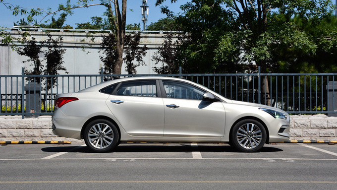 全新一代名图上市 老款车型最高优惠3.6万元-图3