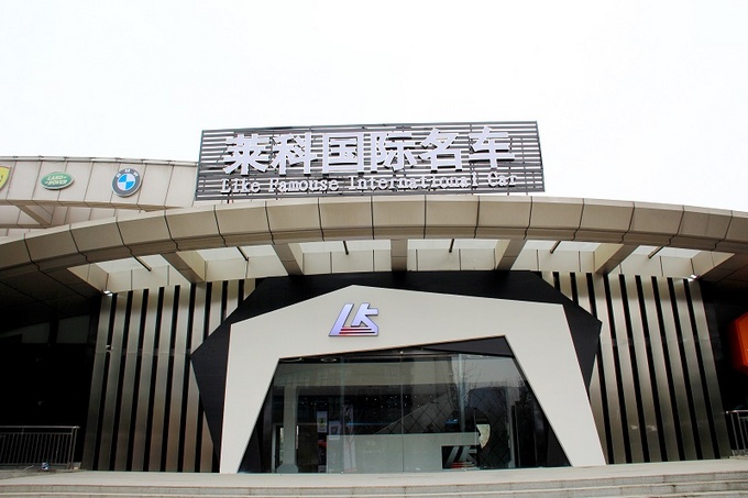 延安奔驰gls450多少钱店内现车优惠充足