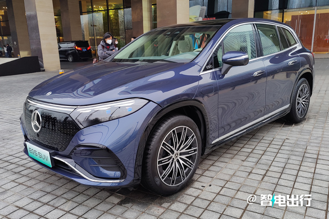 奔驰EQS SUV 2月21日上市预计100万起售-图2