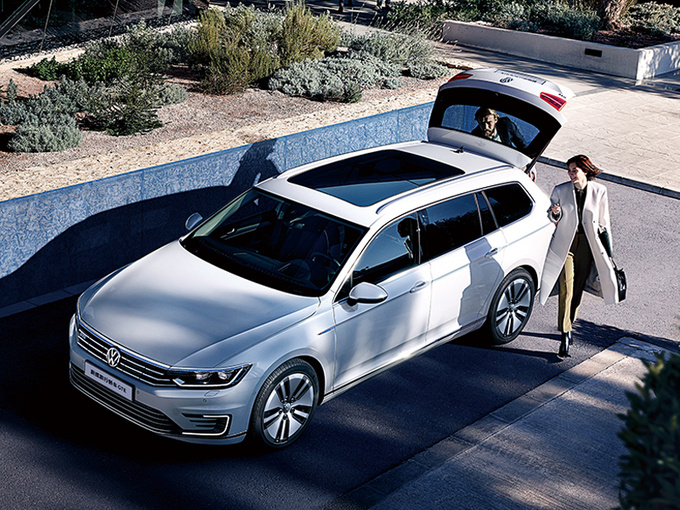 大众进口汽车闪耀羊城 蔚揽旅行轿车gte开启电动车新时代-图1