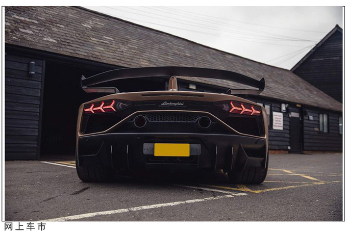 搭6.5L V12把妹利器兰博基尼大牛海外实拍-图3