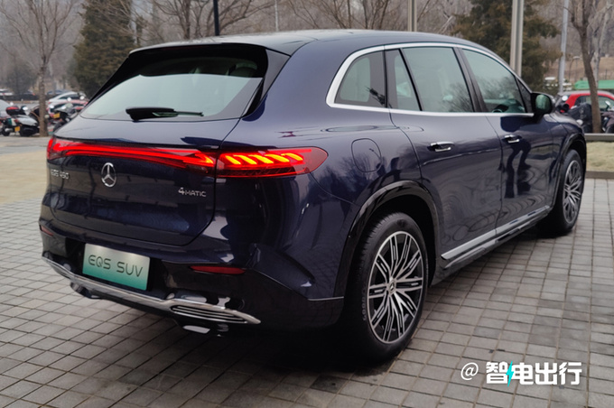 奔驰EQS SUV 2月21日上市预计100万起售-图4