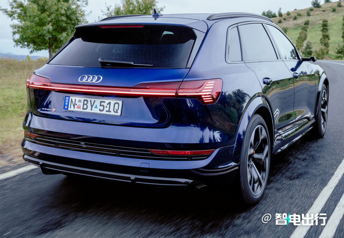 奥迪两款新SUV曝光更名Q8 e-tron/明日亮相-图3
