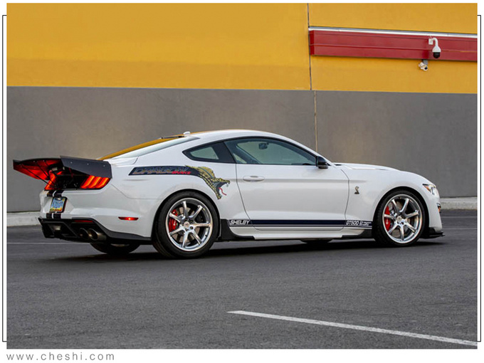 福特新谢尔比GT500曝光 搭5.2L发动机/车身升级-图2