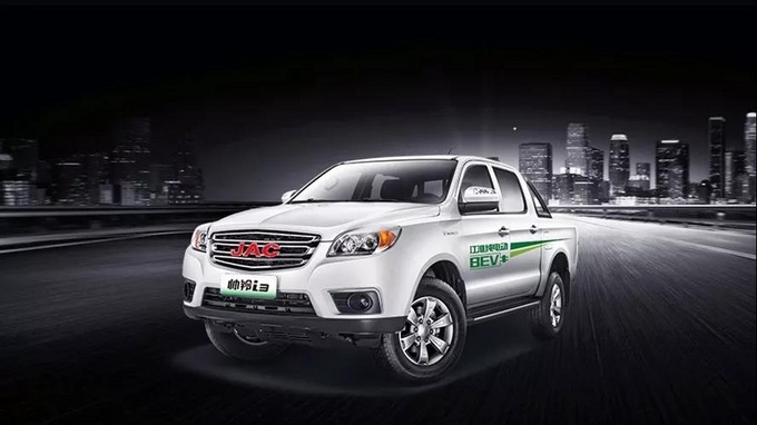 而日前,江淮帅铃i3-t330纯电动皮卡正式曝光,其采用帅铃t6的外形设计.