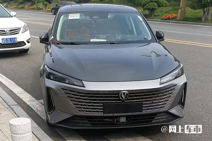 长安逸动-销量下滑13 新一代轿车将上市尺寸加长-图1