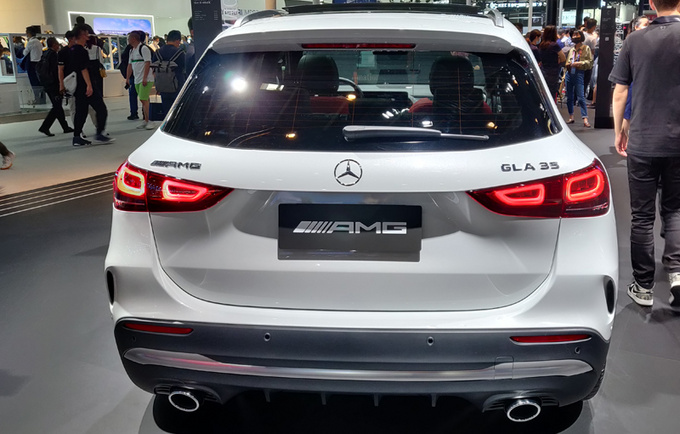 奔驰全新AMG GLA/GLB 35亮相国产版即将上市-图4