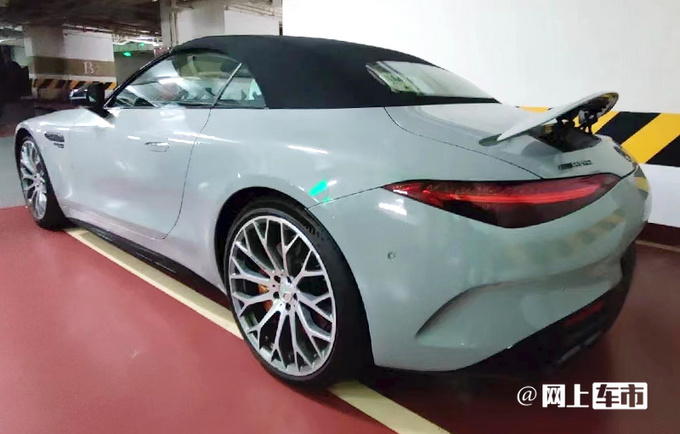 奔驰全新AMG SL国内实拍搭4.0T动力 PK保时捷911-图3