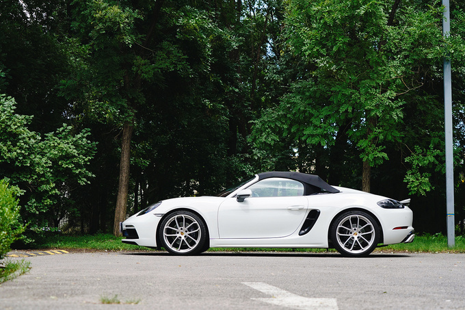 《豪华180》评测保时捷718 spyder 手动敞篷才是乐趣所在-图12