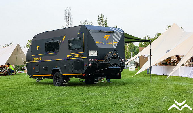 新吉奥集团旗下的房车品牌越界打造的"荒野之息"作为一款越野拖挂房车