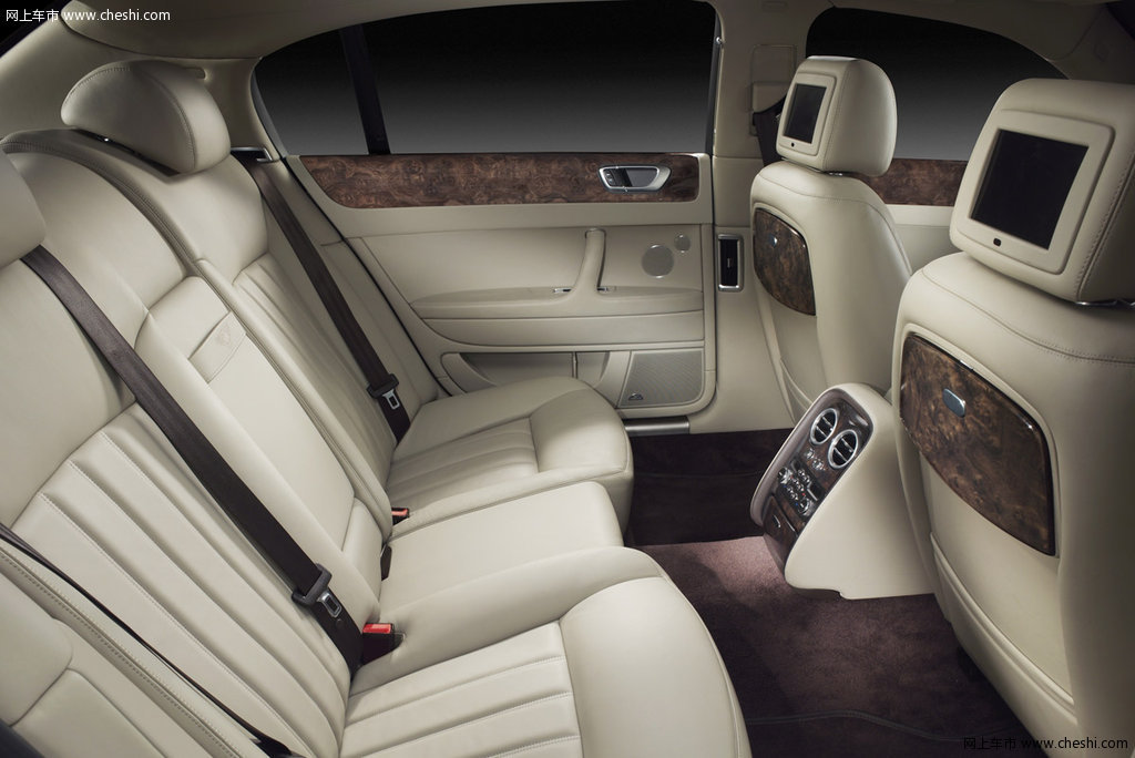 欧陆2005款 6.0tflying spur座椅空间图片(5/6)_网上车市