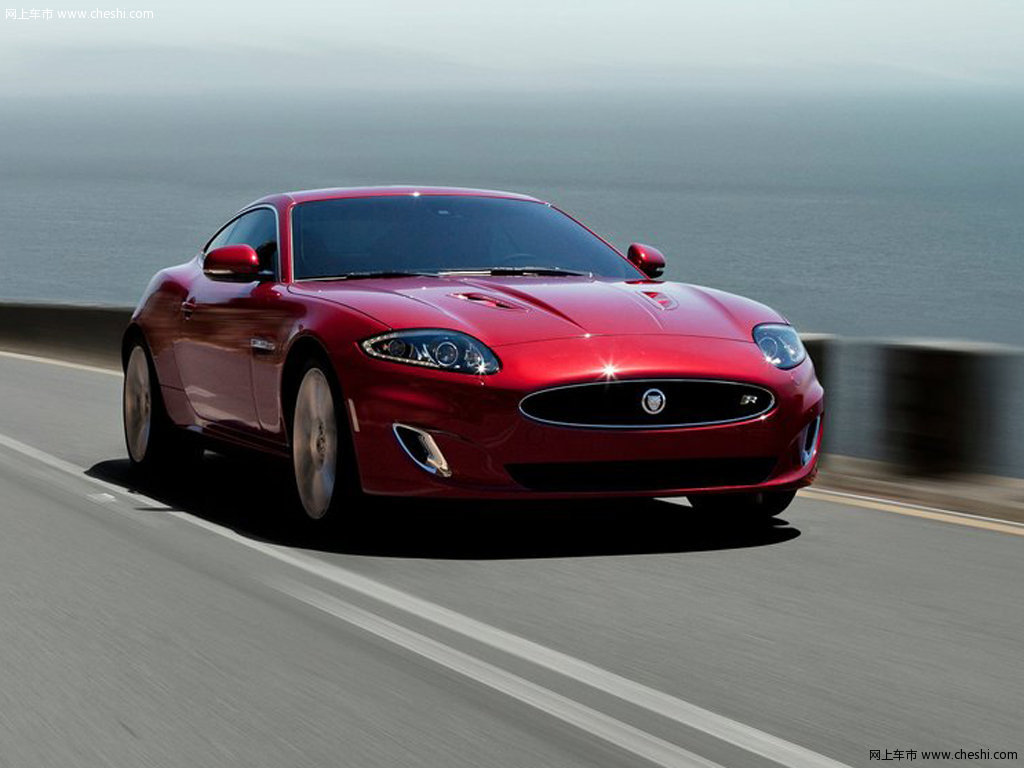 0 自动 机械增压硬顶跑车