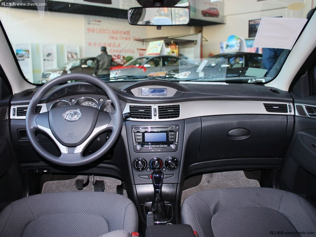 汽车图片 东风风神 风神新s30 水墨灰 内饰中控 (1/40)提示:支持键盘