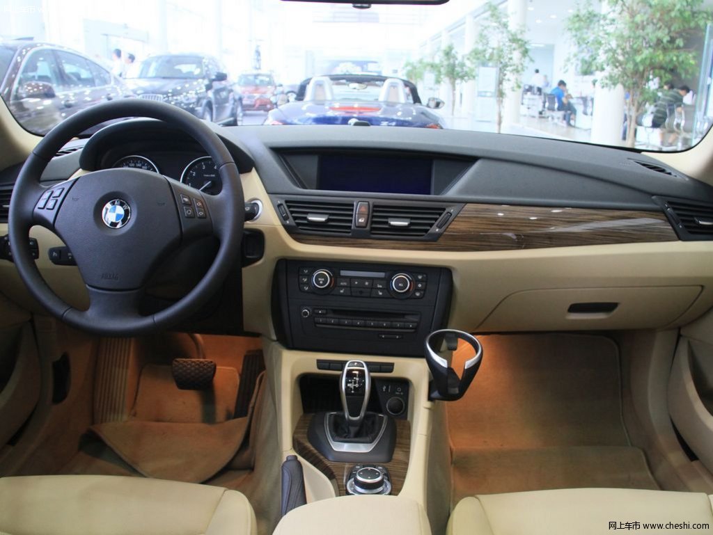 宝马x1 2012款 2.0t at xdrive20i豪华型图片