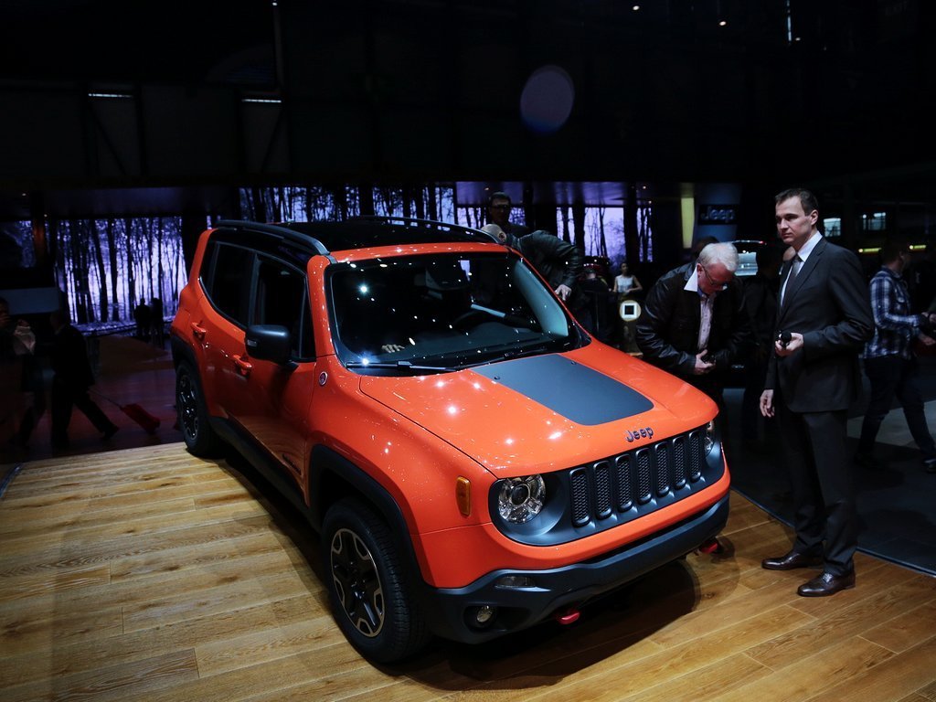 汽车图片 jeep laredo 2014款 基本型  外观整体 (2/6)   速度竞争车