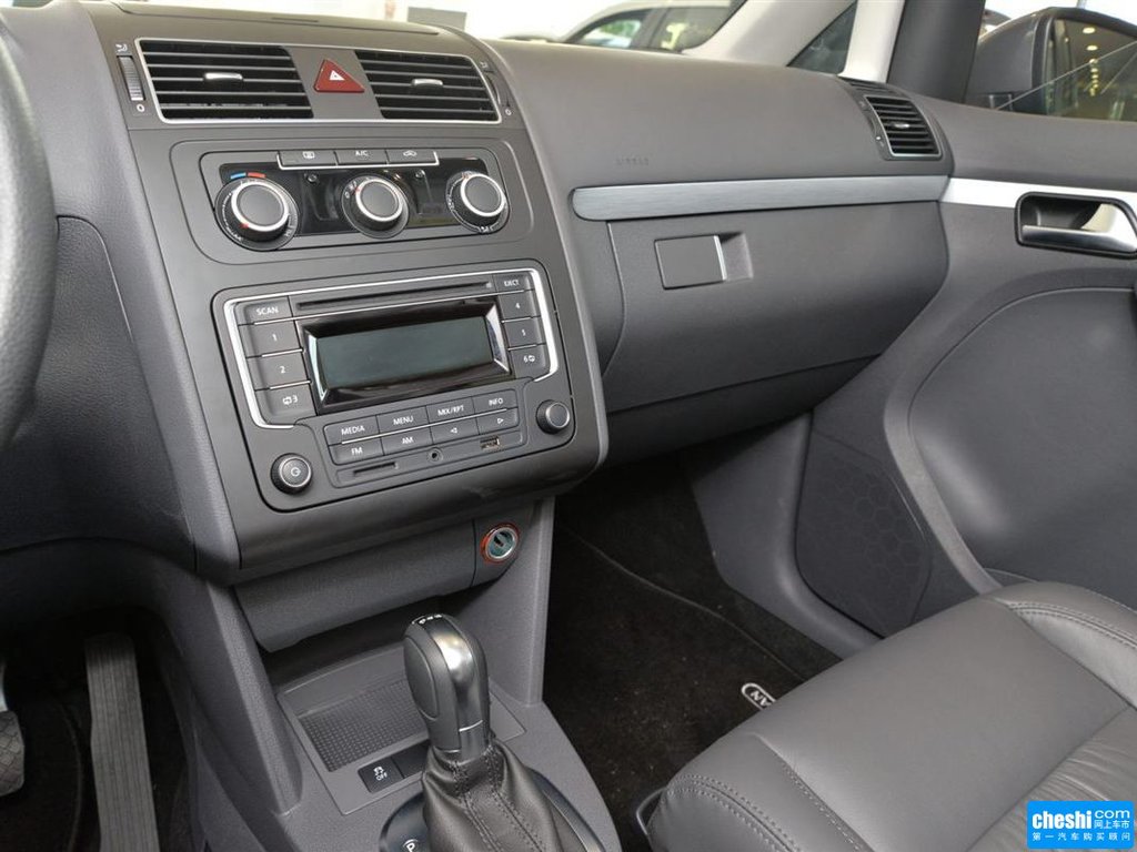 途安2015款 1.4tsi 自动舒适版 5座内饰中控图片(82/92)_网上车市