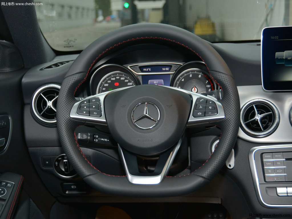 奔驰cla 2016款 cla2204matic内饰中控图片(2/53)_网上车市