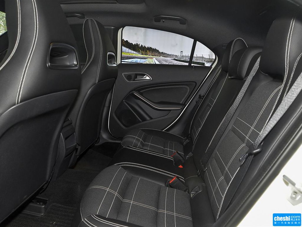 奔驰a级(进口) 2016款 a200时尚型座椅空间高清图片(3/27)_网上车市