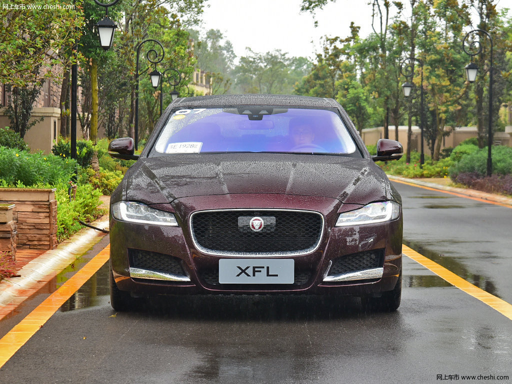 返回标准尺寸提示:支持键盘翻页 ←左 右→  捷豹xfl 2016款  xfl 2.