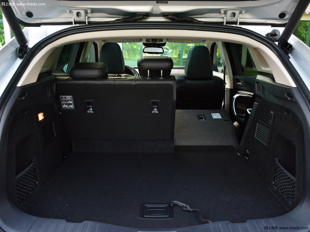 wey vv5 2017款 vv5s超豪型座椅空间图片(19/56)_网上车市