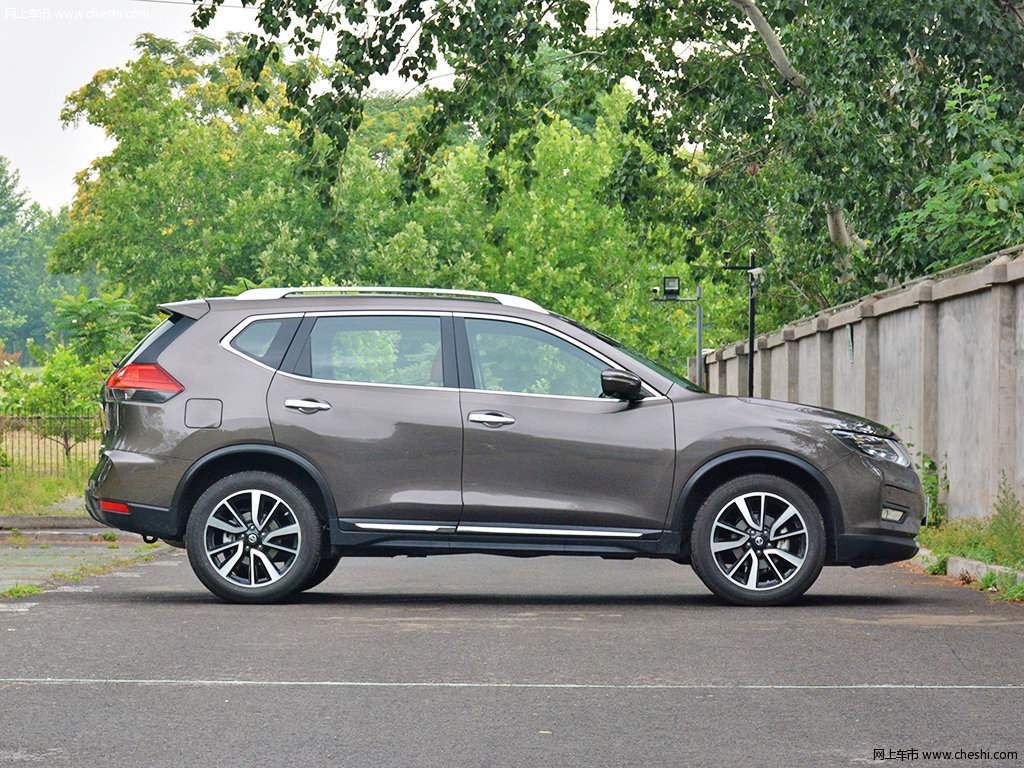 奇骏2017款 2.5lcvt 至尊版4wd外观整体图片(4/33)_网上车市