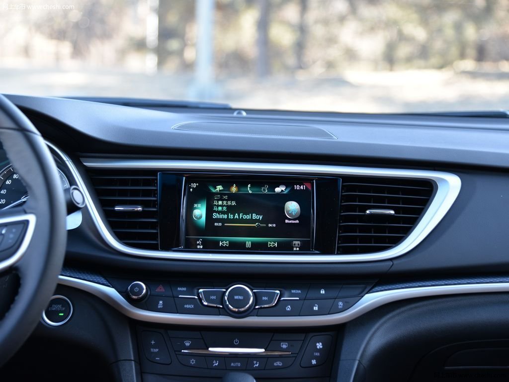 汽车图片 别克 阅朗 2018款 18t 自动旗舰型  陨铁灰 内饰中控 (4/22)