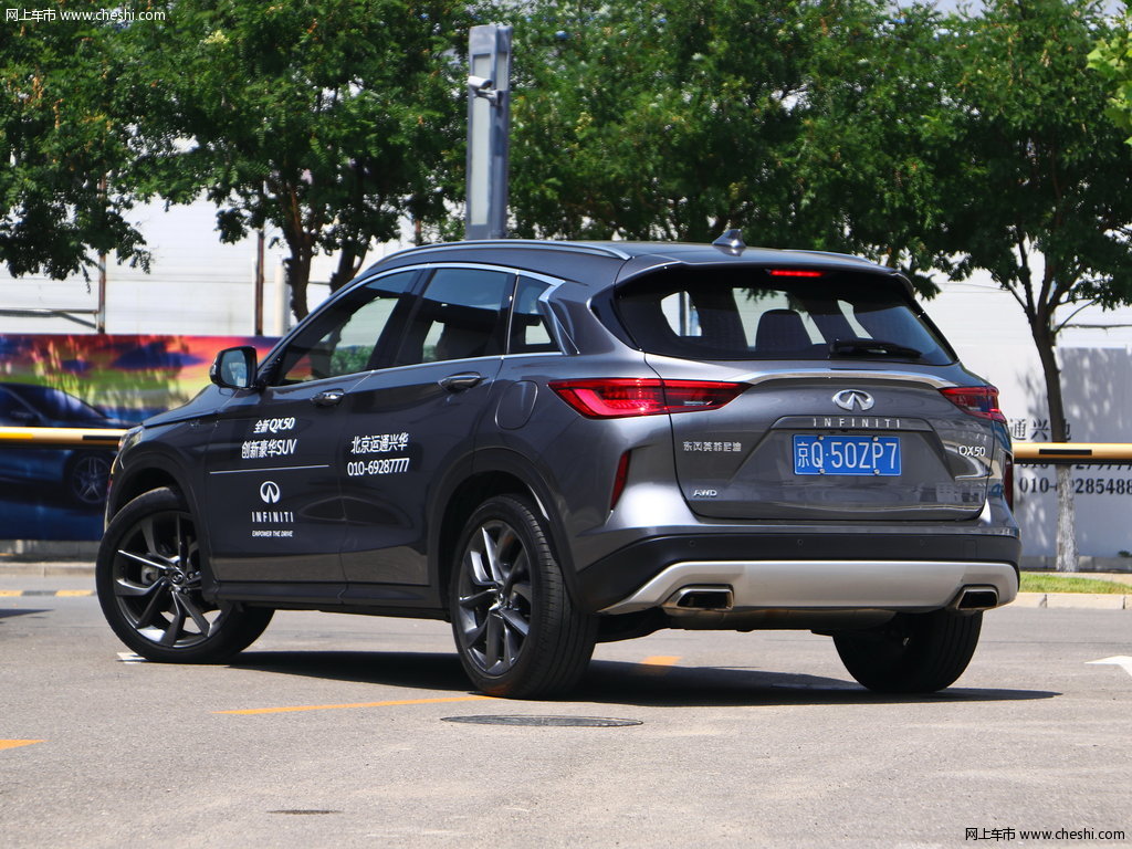 铂金灰英菲尼迪qx50 2018款 2.