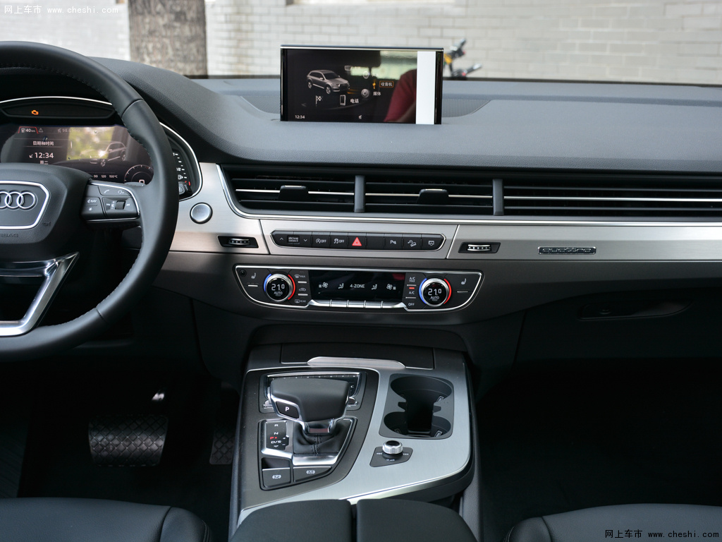 奥迪q7 2019款 45 tfsi sline运动型内饰中控图片(4/49)_网上车市