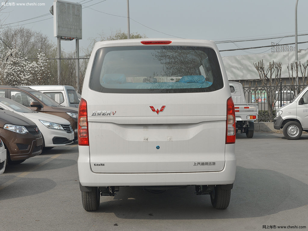 白色五菱宏光v 2019款 1.5l标准型l2b外观整体图片(6/8)_网上车市