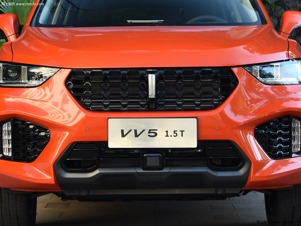 橙色(23张) 内饰颜色: 黑色(51张) 竞争车系图片: wey vv7