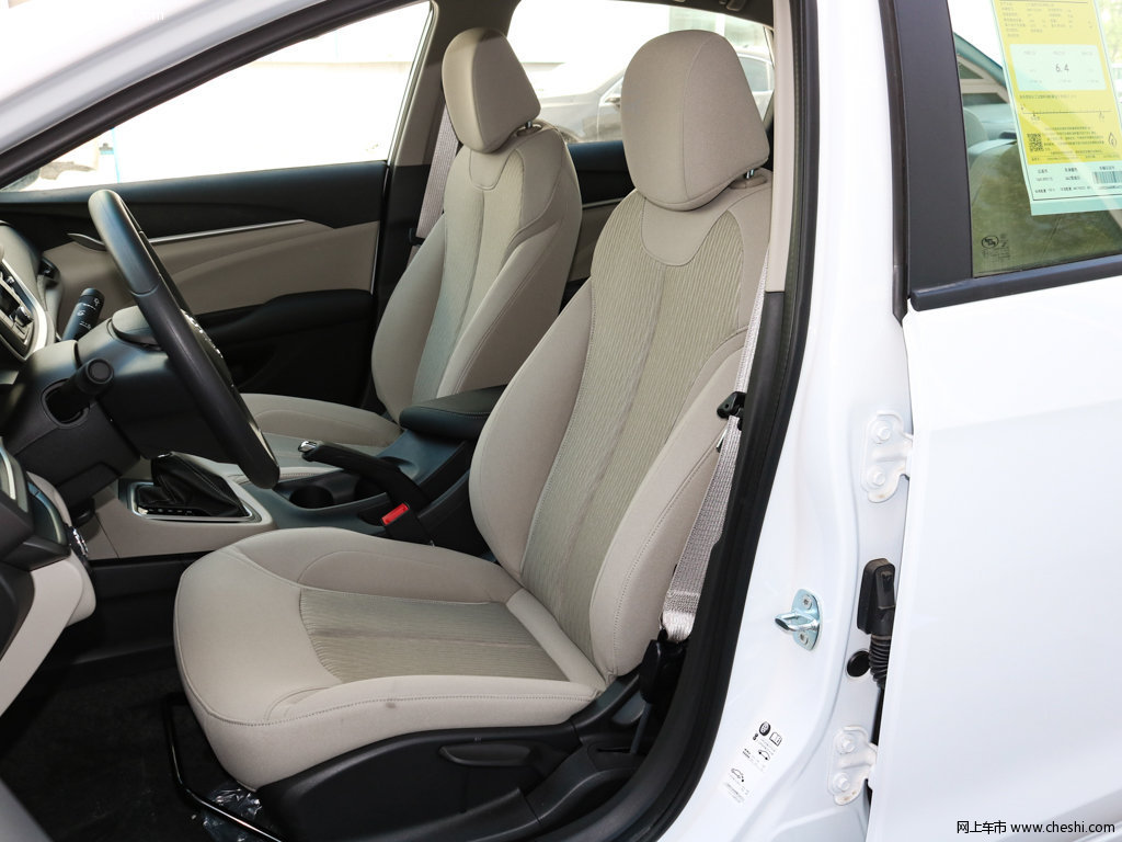 汽车图片 别克 英朗 2019款 15t 双离合进取型 国vi  座椅空间 (1/14)